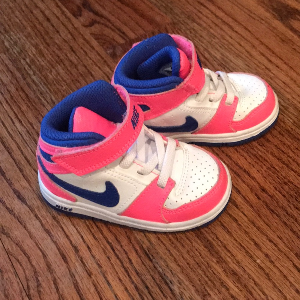 Nike shoes